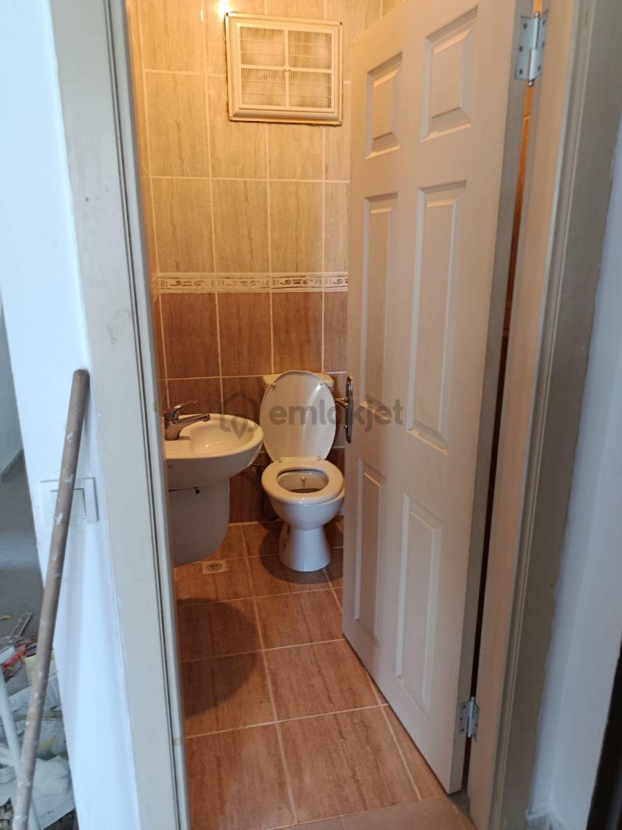 Ege Mahallesinde Havuzlu Sitede 3+1 Kiralık - 14
