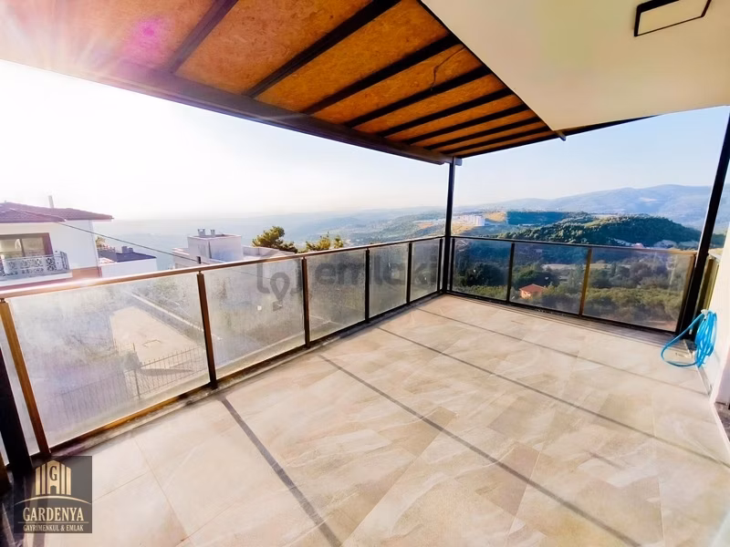 Müstakil Deniz Manzaralı 5+2 Villa - 33