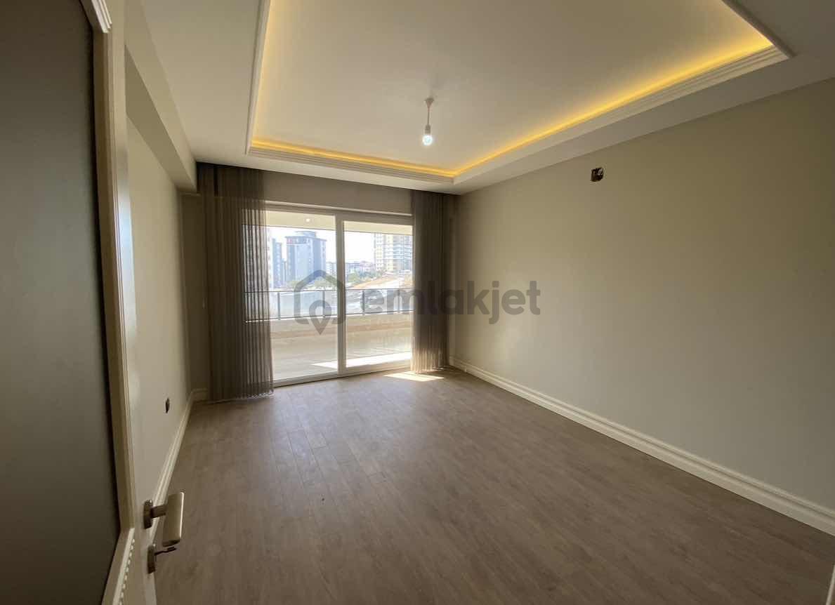 Satılık Lüx Geniş 4+1 Daire - 18