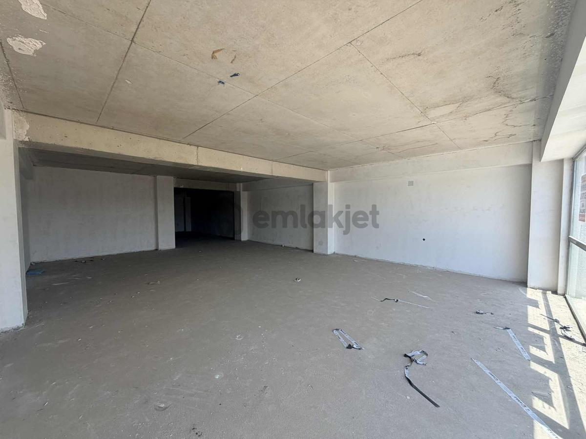 Kiralık Haller Bölgesinde Yan Taraf - 17