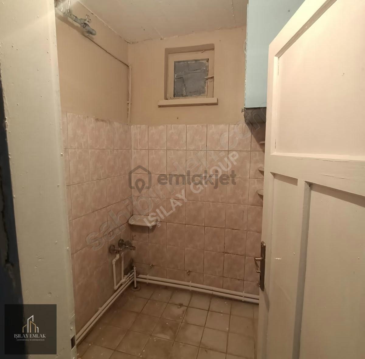 Afyon Kanlıca Mahallesinde Bahçeli Müstakil Daire - 12