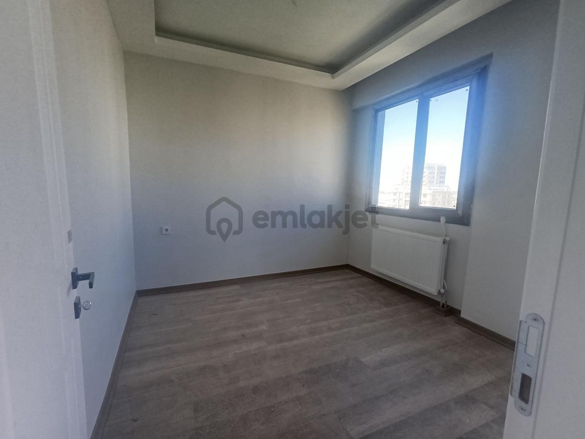Üçkuyular Rensa Yapıda 1+1 Kiralık Daire - 12