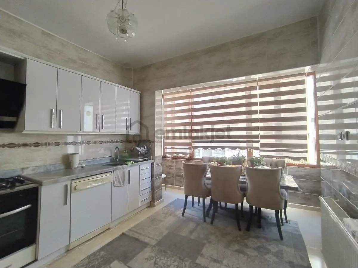 Güzel Emlak Tan Ful Bakımlı Daire - 23