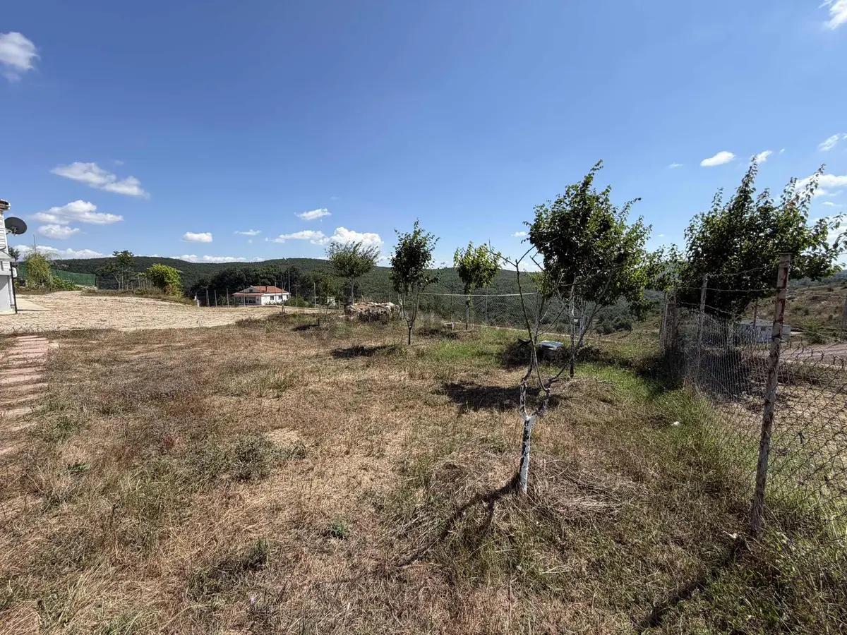 Satılık 1595m² Arsa Üzerinde 3+1 96m² Müstakil Ev Ve Bahçesi - 2