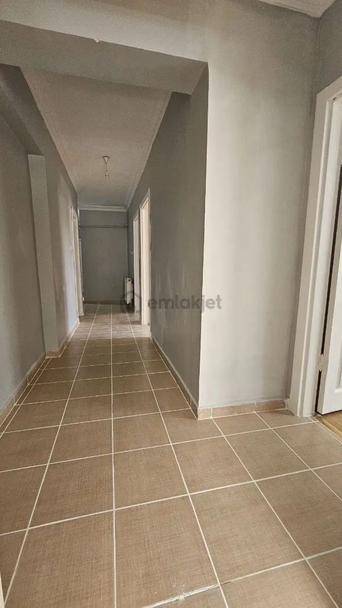 Alsancak'ta Ara Kat Açık Cephe 3+1 Kiralık Daire - 4