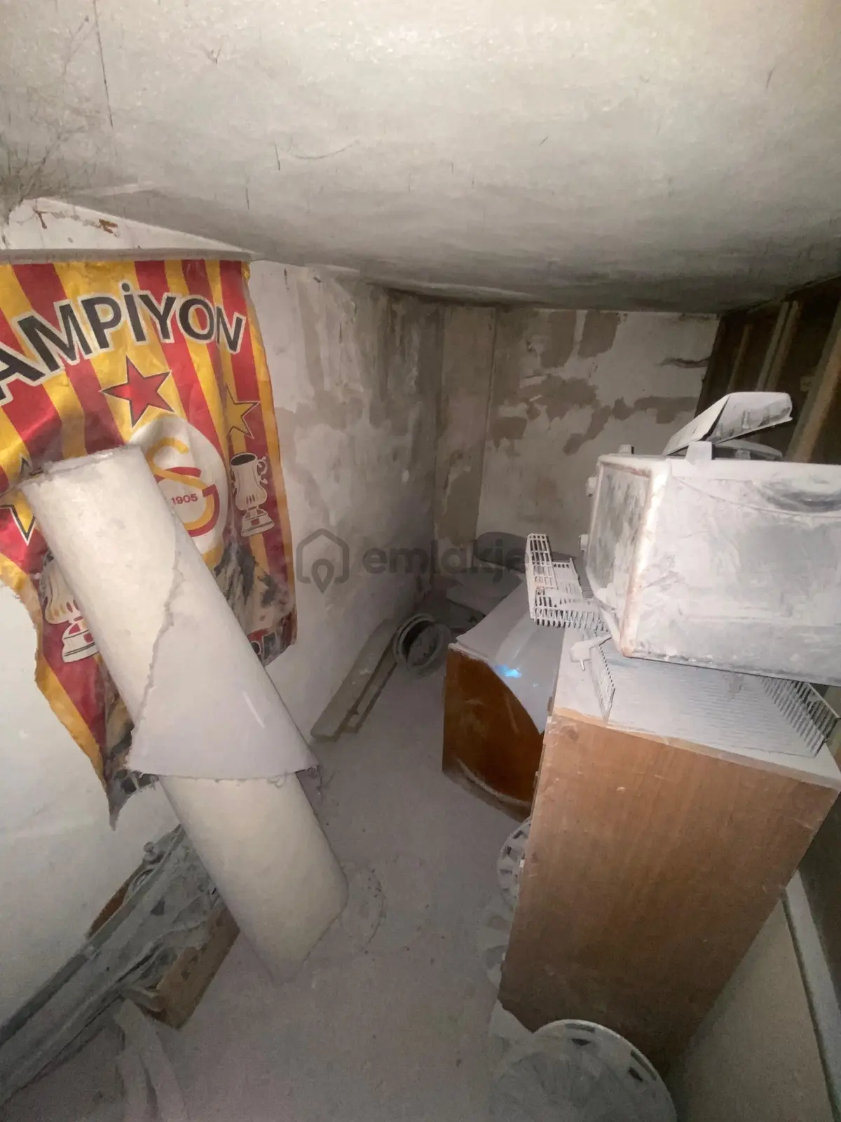 Karabağlar Sanayi İçinde Kiralık Dükkan - 13