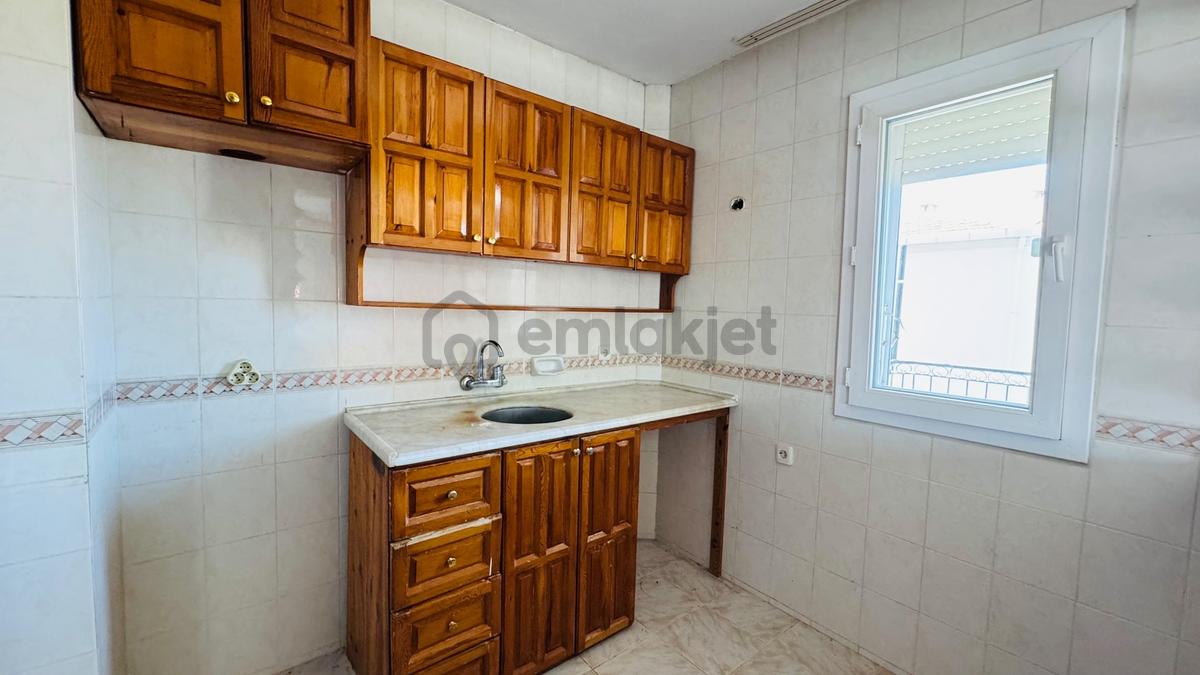 Foça Atatürk Mah. Kiralık 2+1 Daire - 13