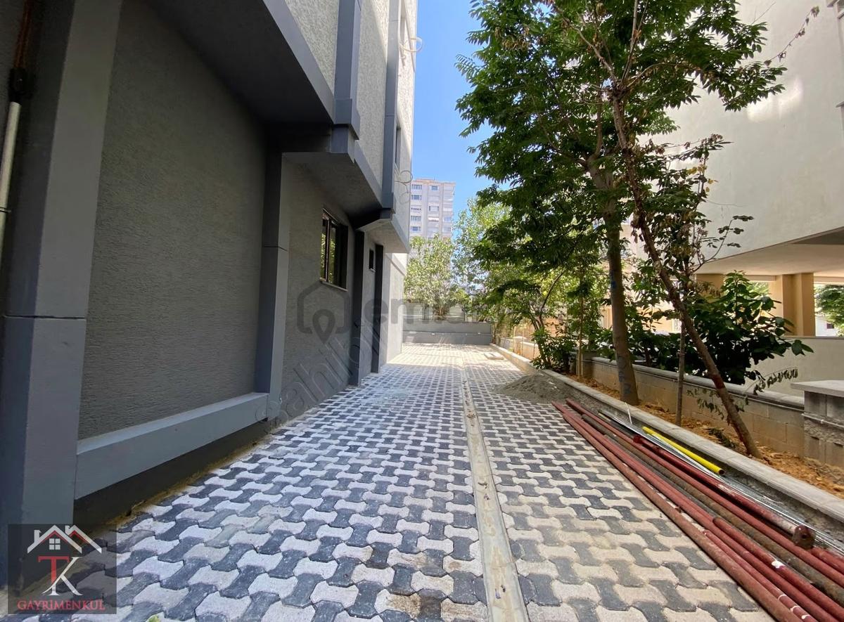 Feneryolu'nda Yeni Projede 2+1 Lüks Daire, 79m² Net - 28