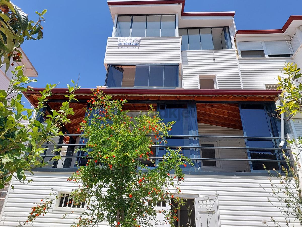 Denize 300m 3+1 Triblex Villa Otoparklı - 13
