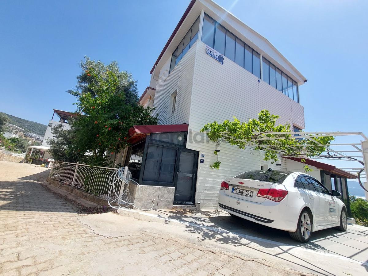 Denize 300m 3+1 Triblex Villa Otoparklı - 14