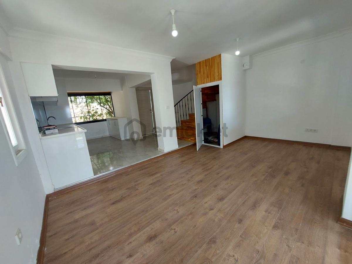 Denize 300m 3+1 Triblex Villa Otoparklı - 32