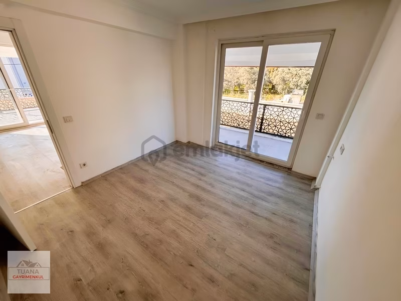Tuana Emlak'tan Toparlarda 1+1 Kiralık Daire - 4