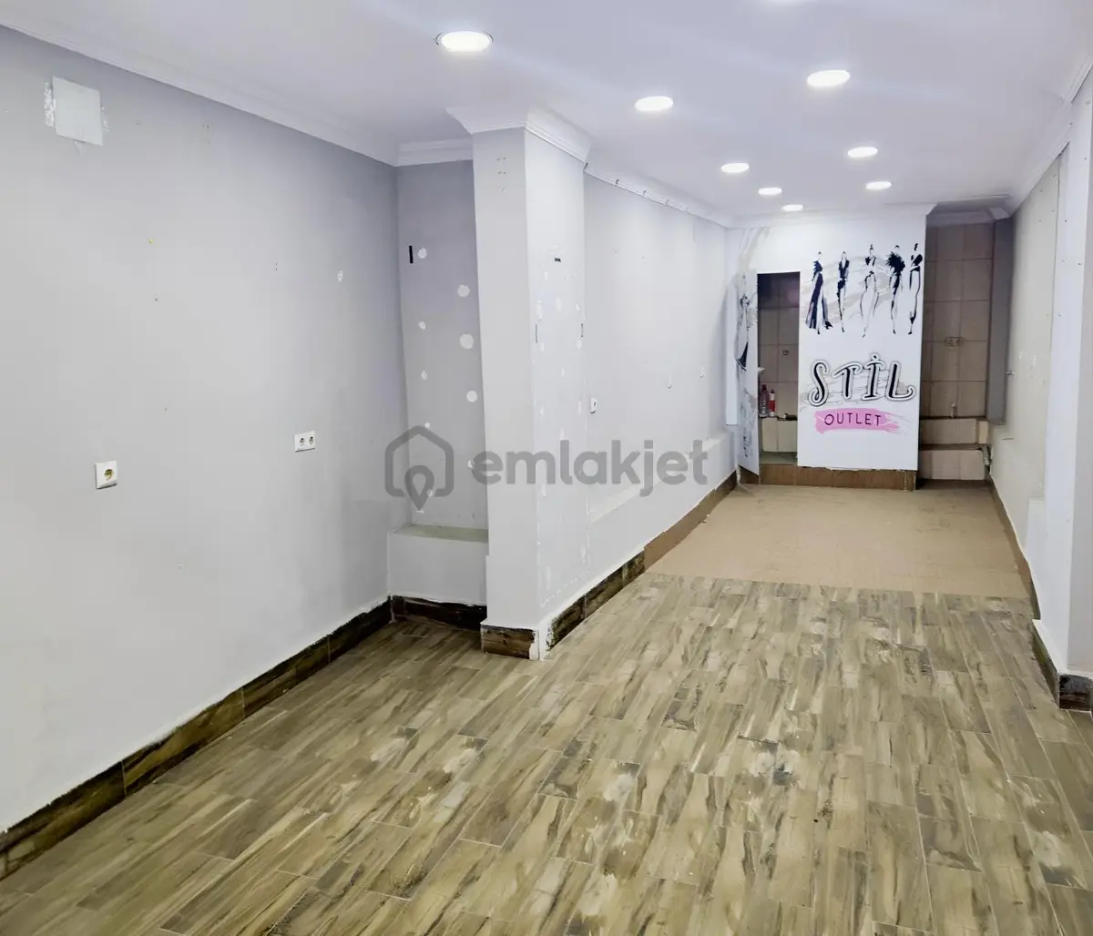 Çiftlik Caddesinde Kiralık Mağaza. - 9