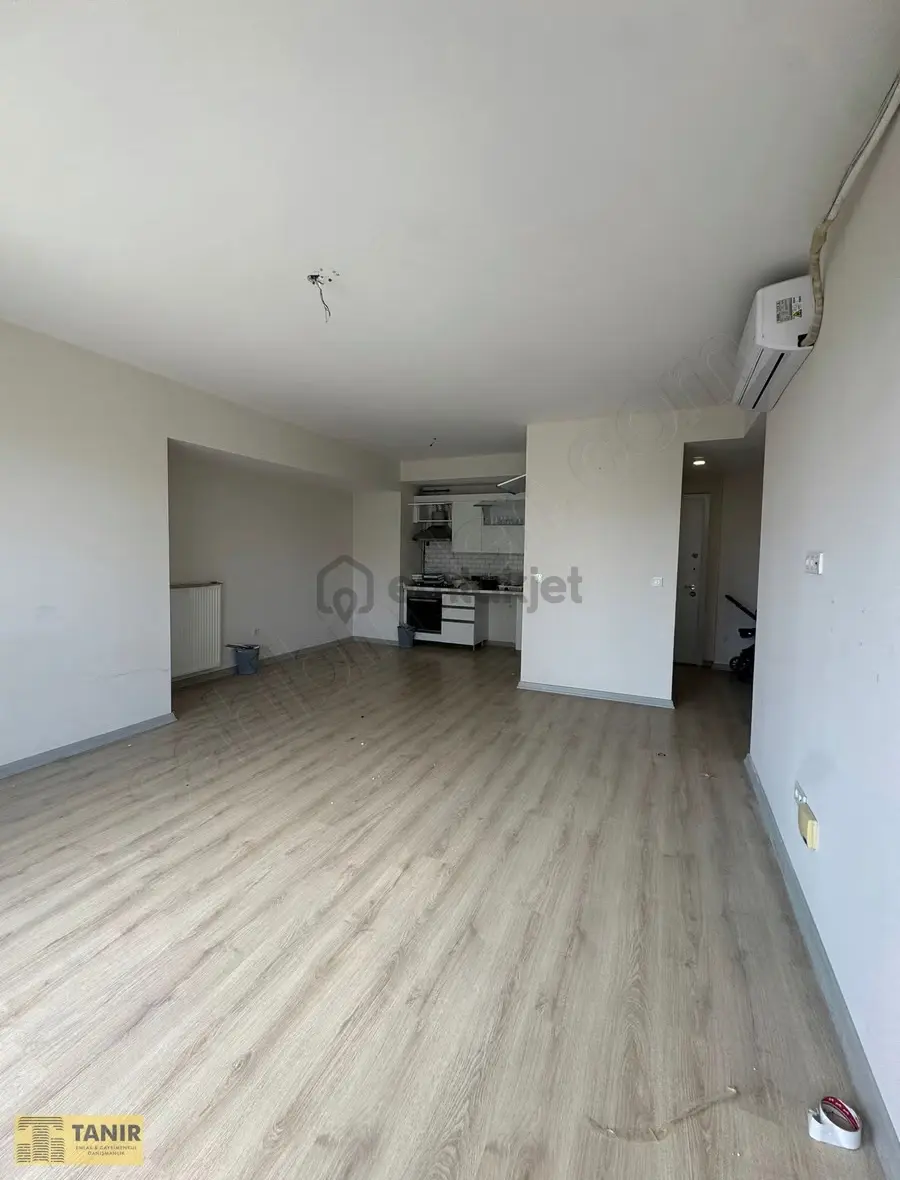 Sky Bahçeşehir Geniş Balkonlu Mazaralı Kiralık 2+1 Daire - 2