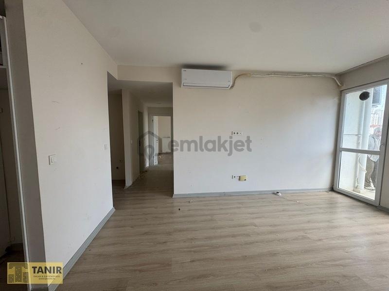 Sky Bahçeşehir Geniş Balkonlu Mazaralı Kiralık 2+1 Daire - 9