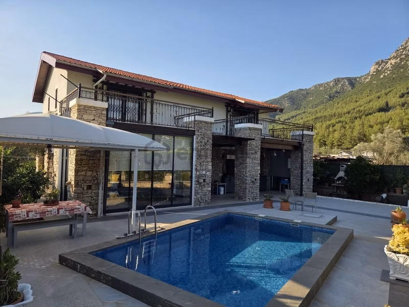 Yeşil Üzümlü De Satılık Müstakil Villa. - 4