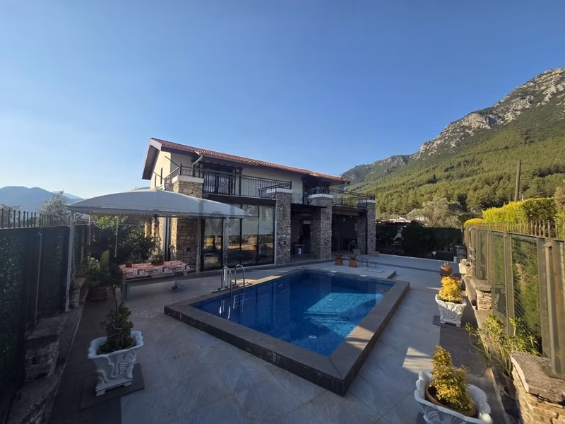 Yeşil Üzümlü De Satılık Müstakil Villa. - 5