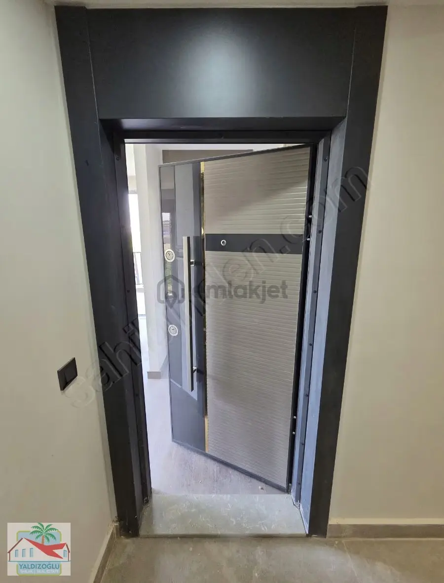 Altınkale'de Kiralık Havuzlu 1+1 Arakat Daire - 11