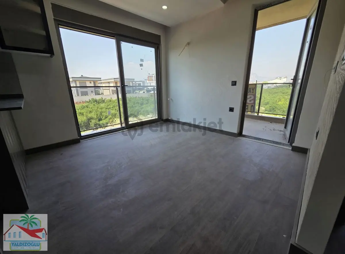 Altınkale'de Kiralık Havuzlu 1+1 Arakat Daire