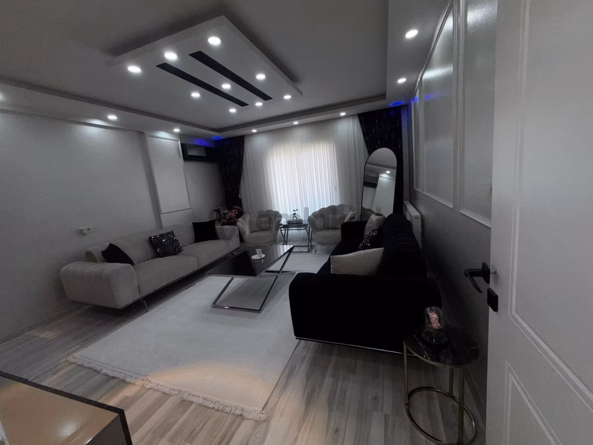 Acil Satılık Turgutlu Yedieylül Mah Barışmanço Parkı Yakınında 160 M2 3+1 2.ara Kat Doğalgazlı Daire