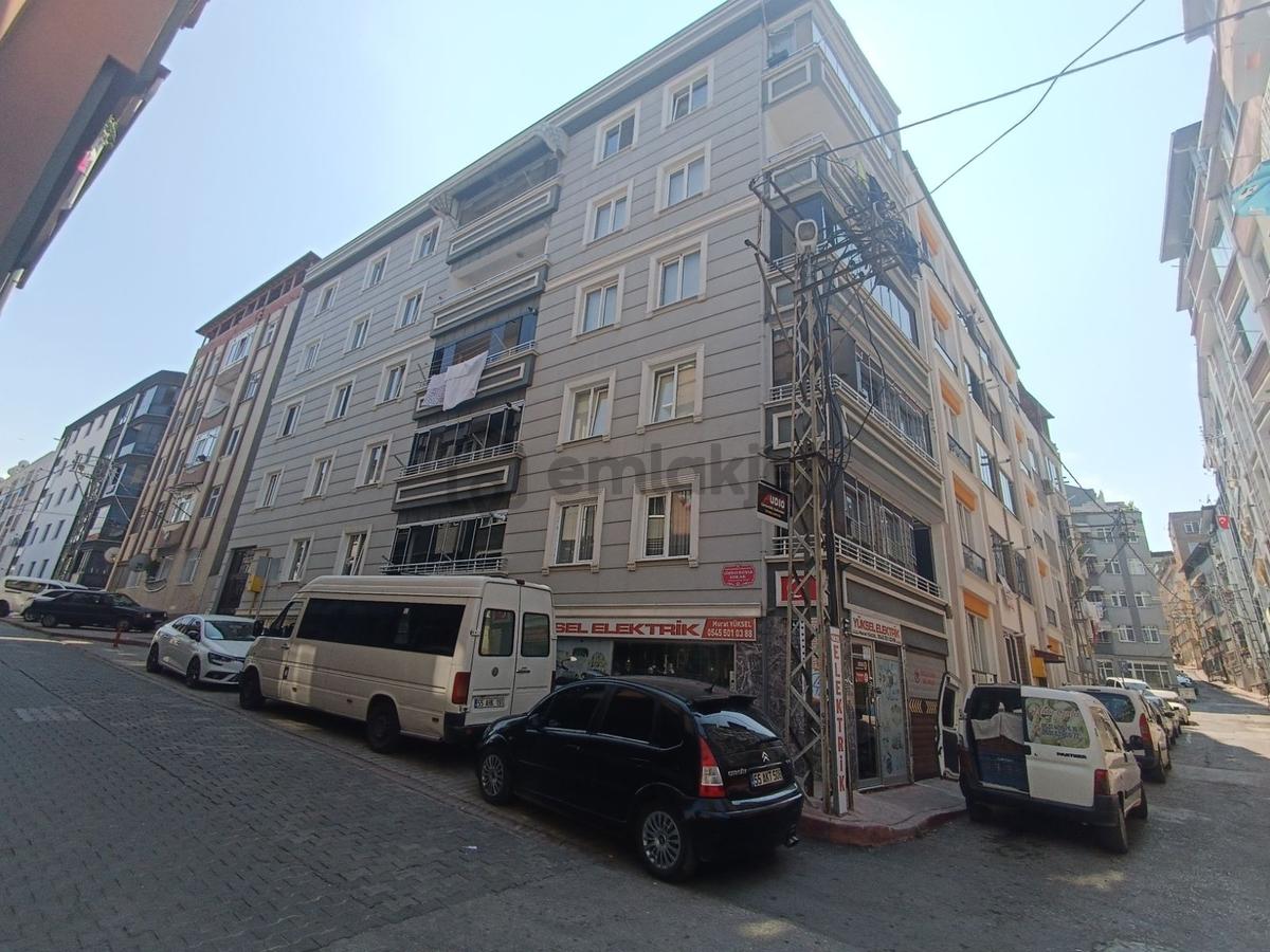 İlkadım Selahiye Mahallesinde Satılık Daire 4+1 - 22