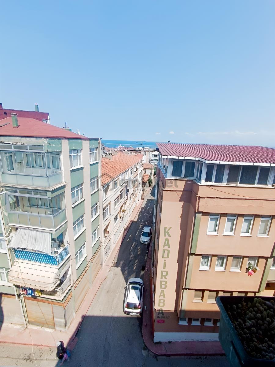 İlkadım Selahiye Mahallesinde Satılık Daire 4+1 - 13