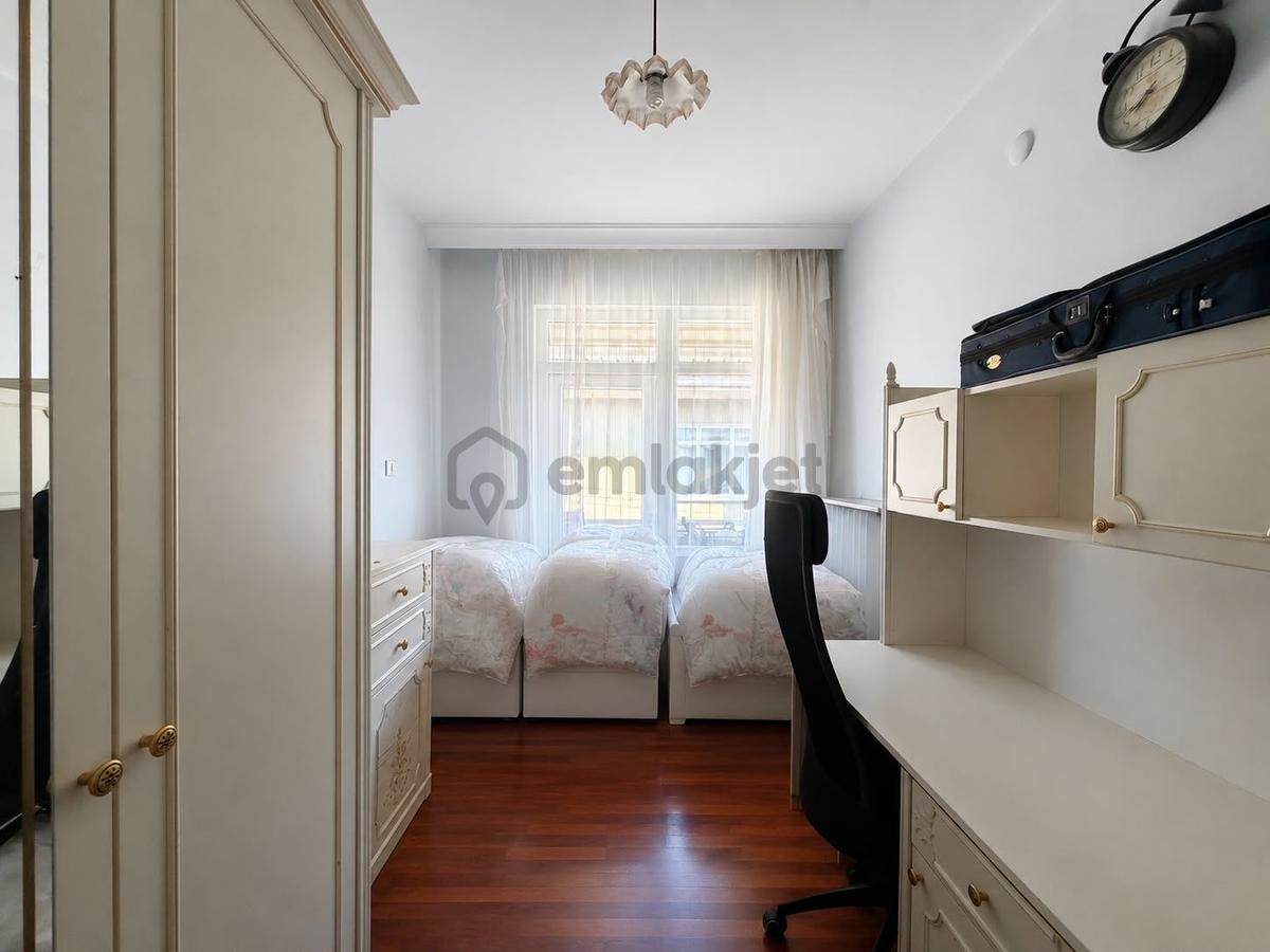 Bahçelievler Taşkent Caddesi'nde Ferah, Üst Kat, 4+1 Kiralık - 13