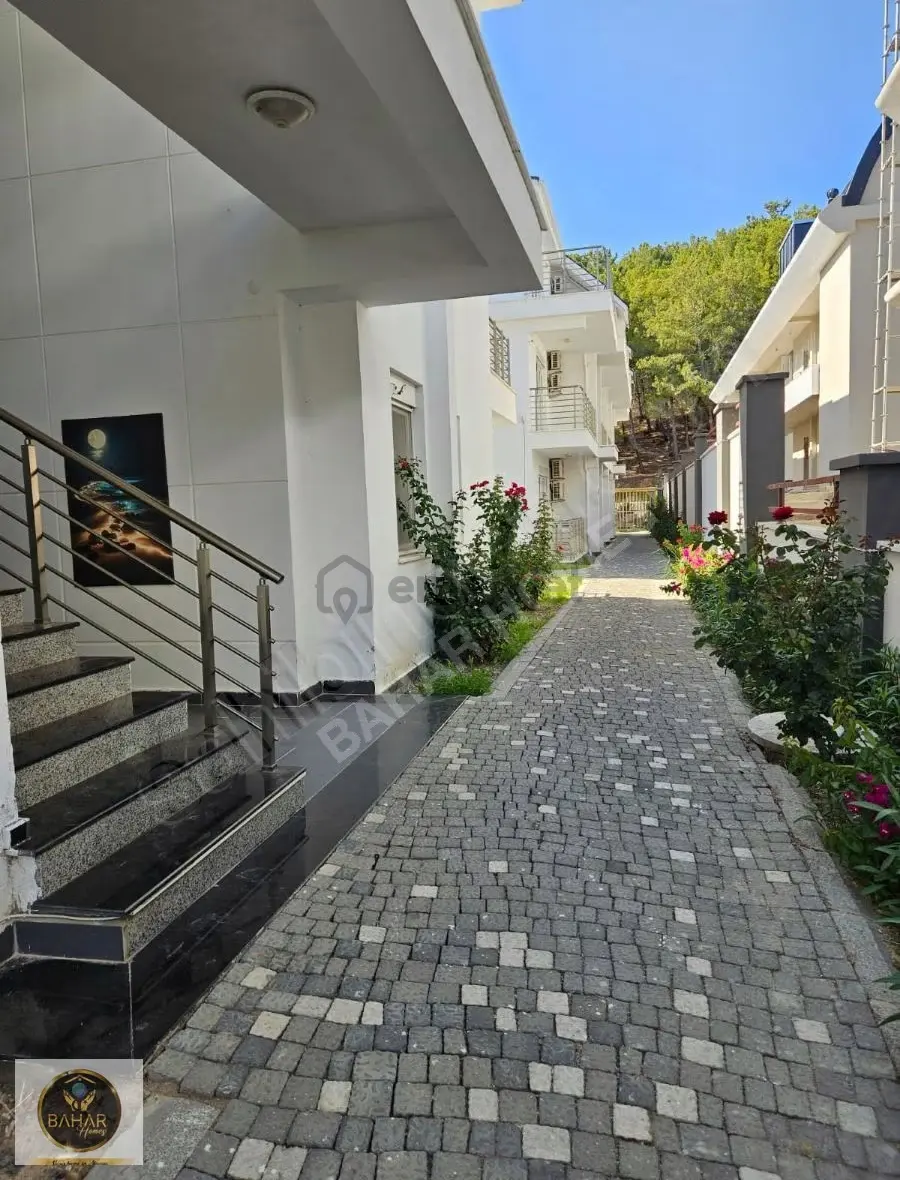 Denize 300m Havuzlu Tatil Sitesi - 11
