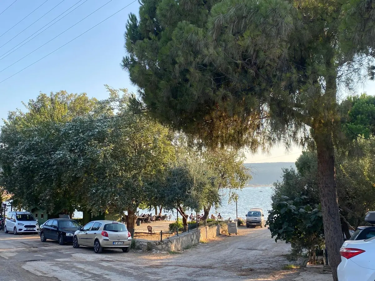 Urla Torasan'da Denize Yürüme Mesafesinde Satılık 1+1 Daire - 10