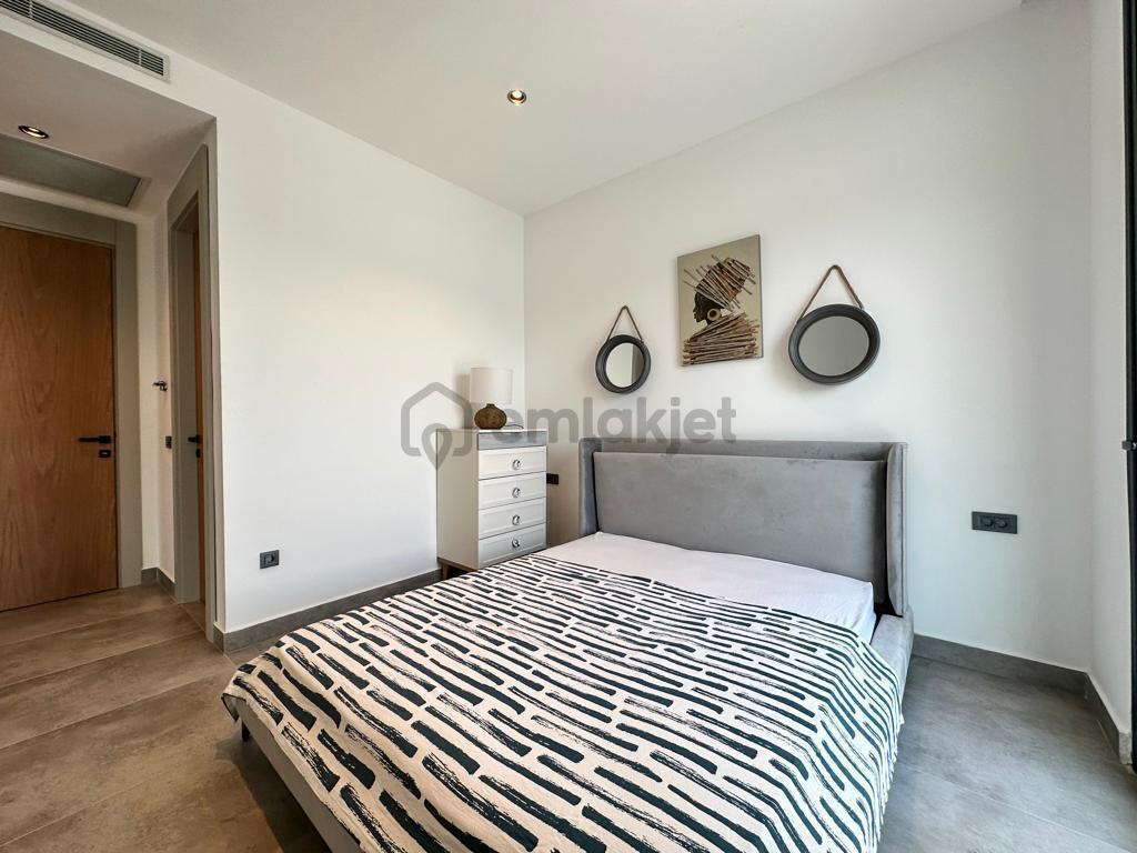 Yalıkavakta Lüks 4+1 Havuzlu Villa - 39