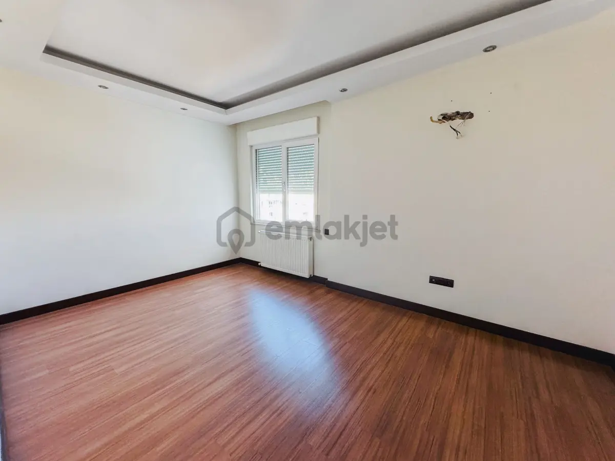 Erüst Paktaş Sitesinde Katta 4+1 Geniş Daire - 21
