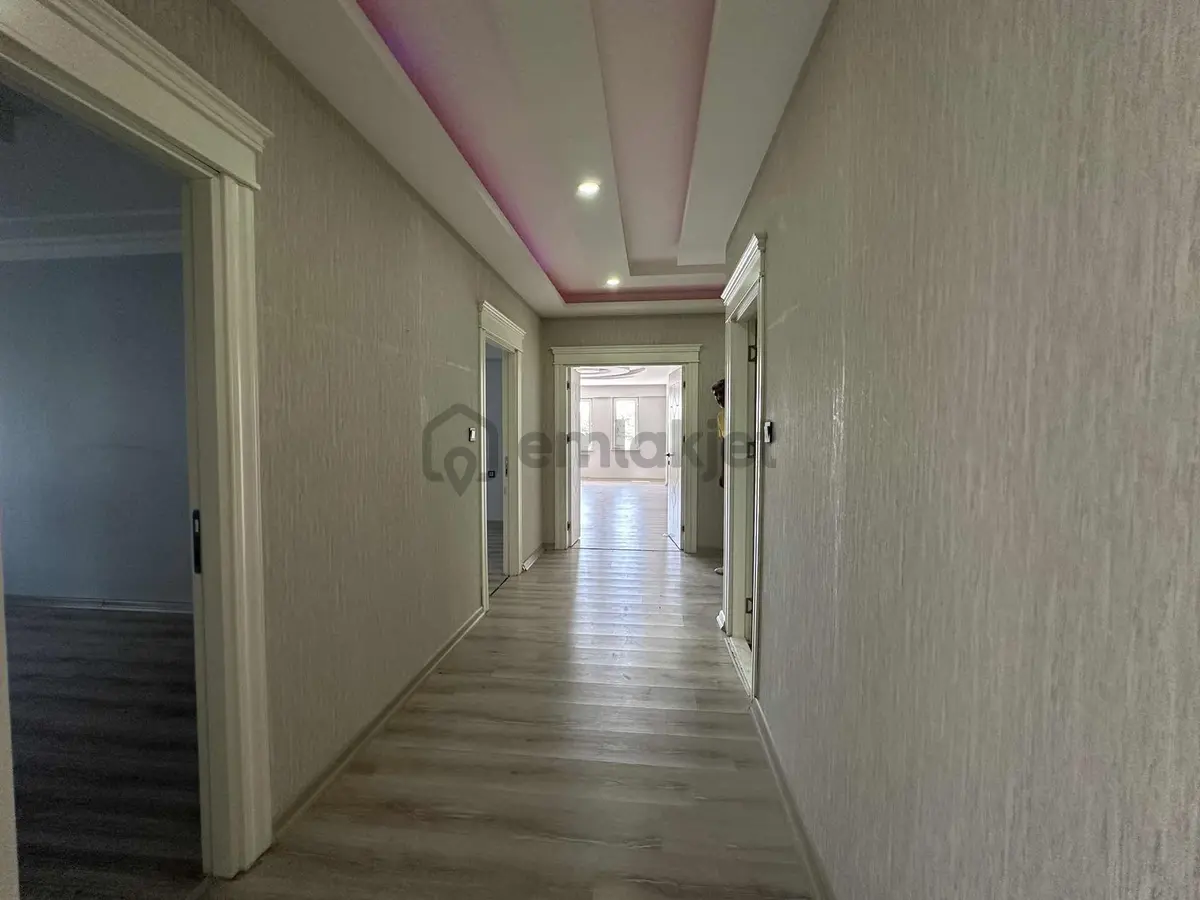 Hamzaoğlu Sitesinde Kiralık 4+1 Bakımlı Daire - 20