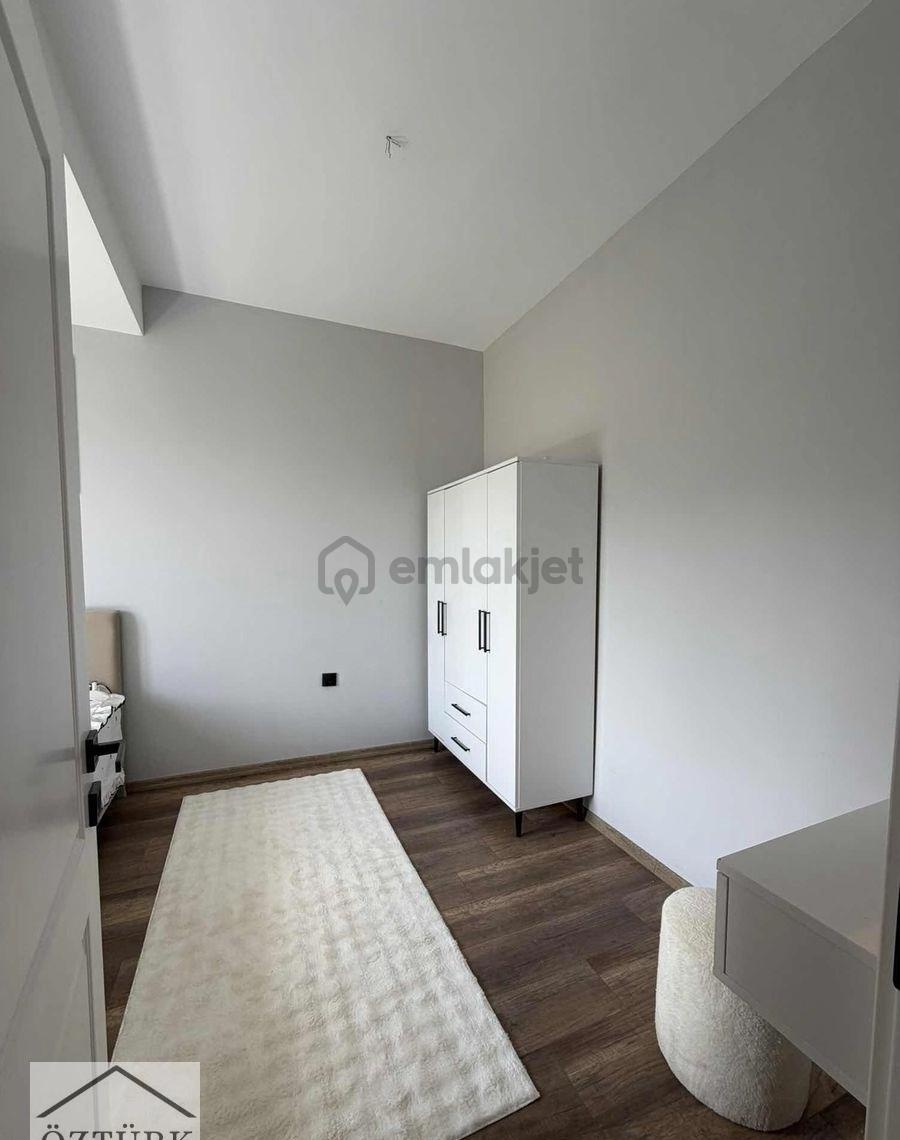 Körfezde Havuzlu Site İçerisinde Lüks Eşyalı 1+1 Daire - 15