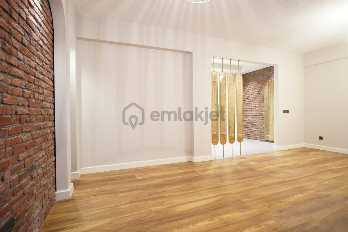 Odak Emlak'tan Mühürdar'da Komple Yenilenmiş Lüks Daire - 2
