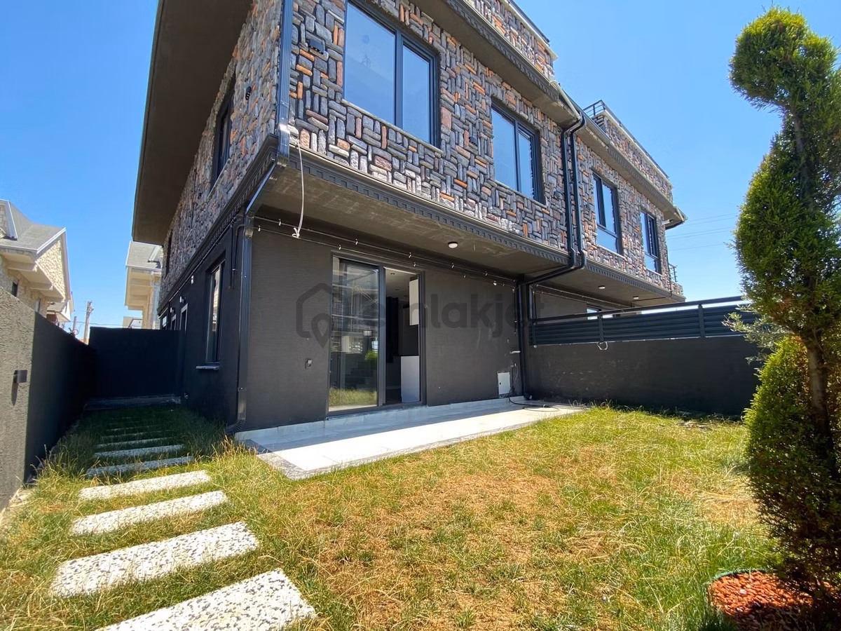 Turyap Koza'dan Alanderede Ön Cephe Fırsat Villa - 6
