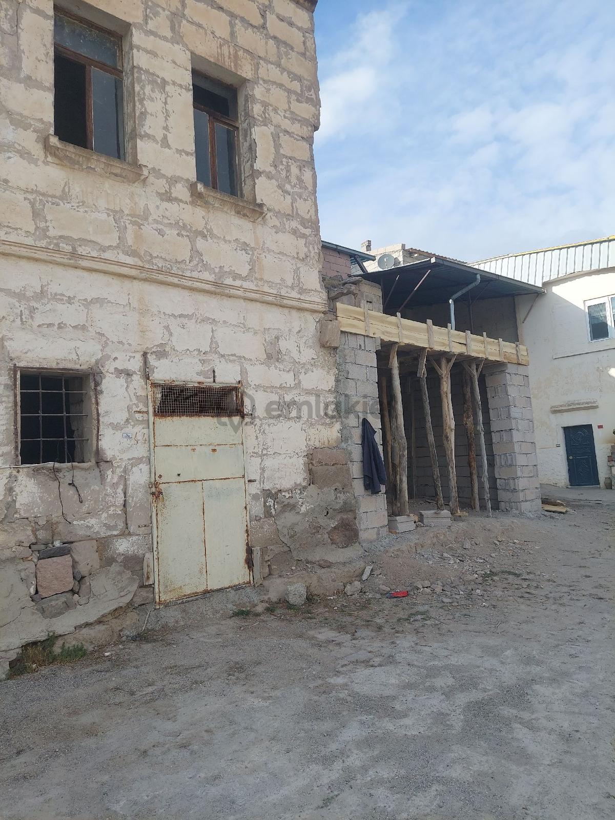 Satılık Eski İnşat Bitmiş Köy Evi