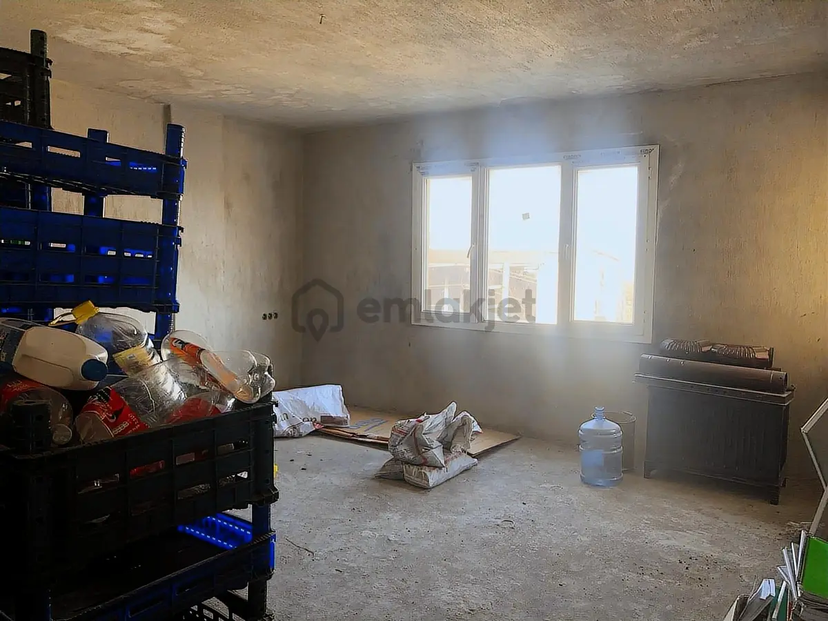 Komple Satılık 268 M2 İçinde 3 Katlı Müstakil Ev - 33