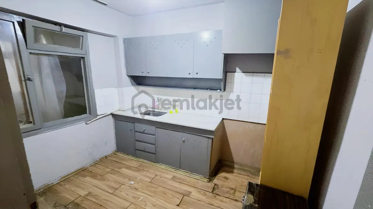 Küçükpark'ta Kiralık 3+1 Daire - 16