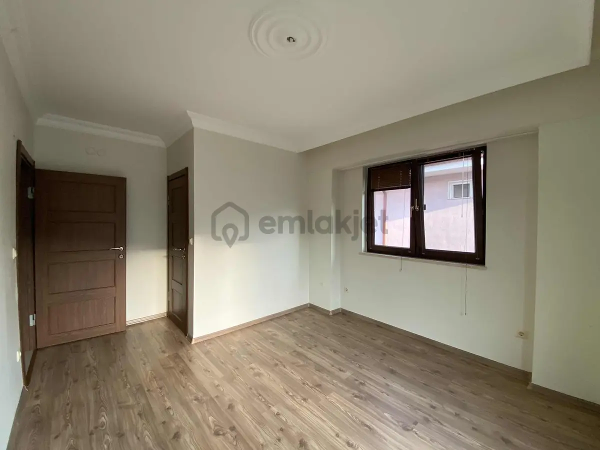 Serdivan Kiralık 3 Balkonlu Ebeveyn Banyolu Şehir Manzaralı - 21