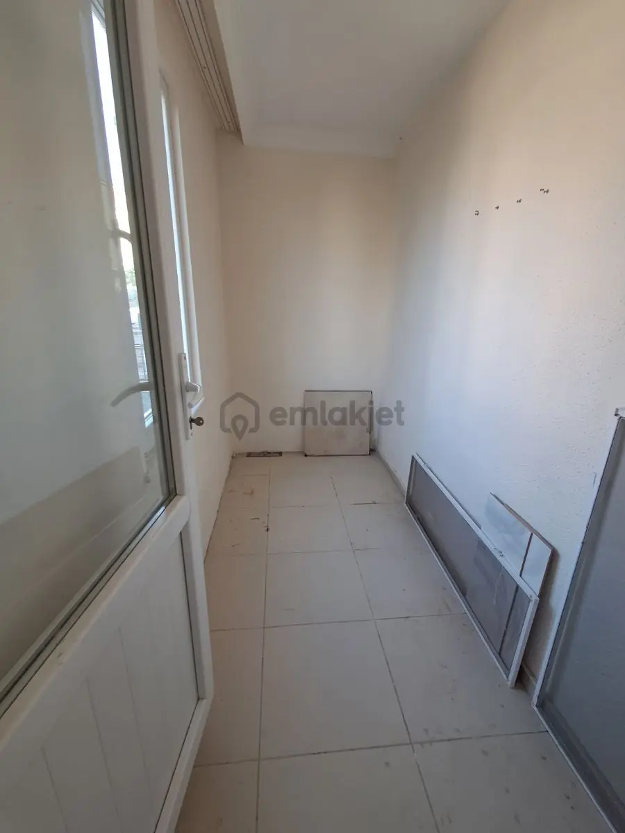 Armağanilci Mahallesinde Kiralık 2+0 Daire - 7