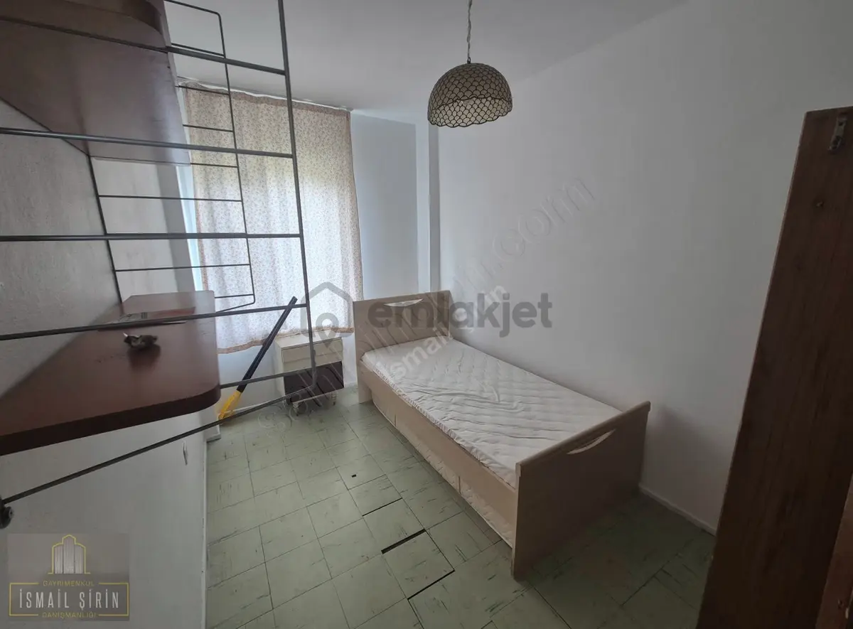 İsmail Şirin'den Oba Sitesinde Denize Sıfır Sitede Ara Kat Daire - 22