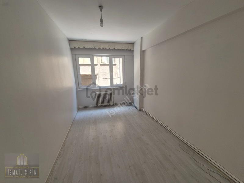 İsmailşirinden Sahilde Deniz Manzaralı Bakımlı 2+1 Daire - 7