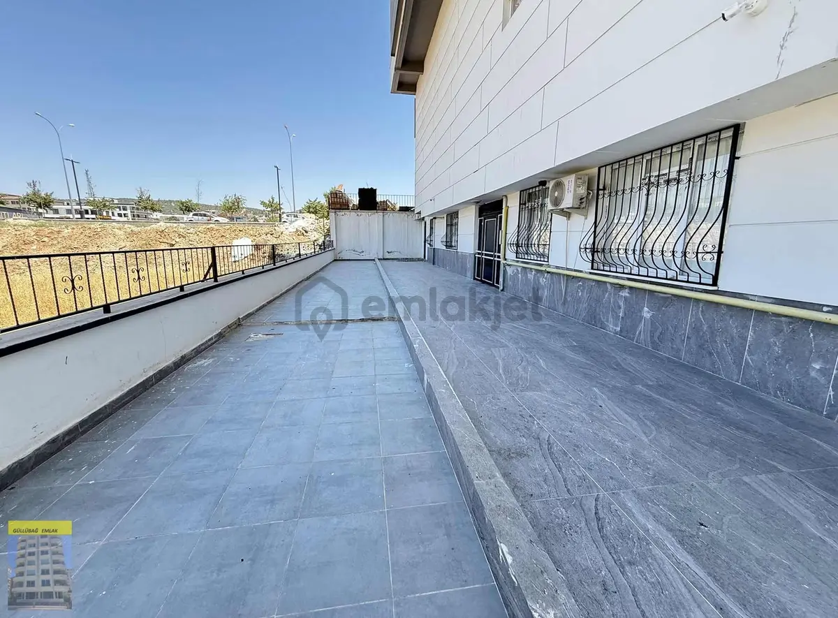 Atakent 50 Mt Çevre Yolu Üstü Eşyalı 1+1 - 2