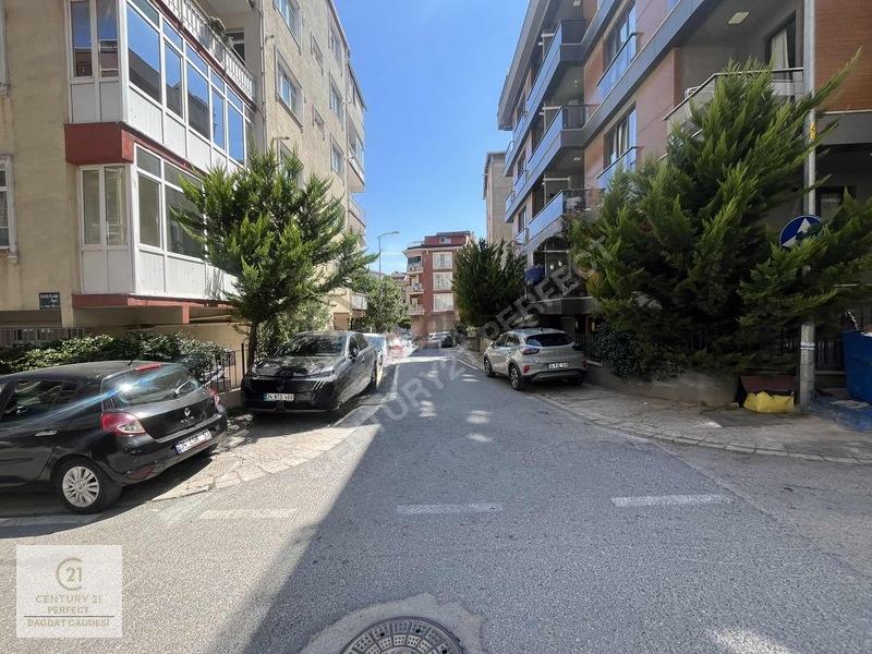 Libadiye Cad Yanı Satılık 3+1 Daire - 28