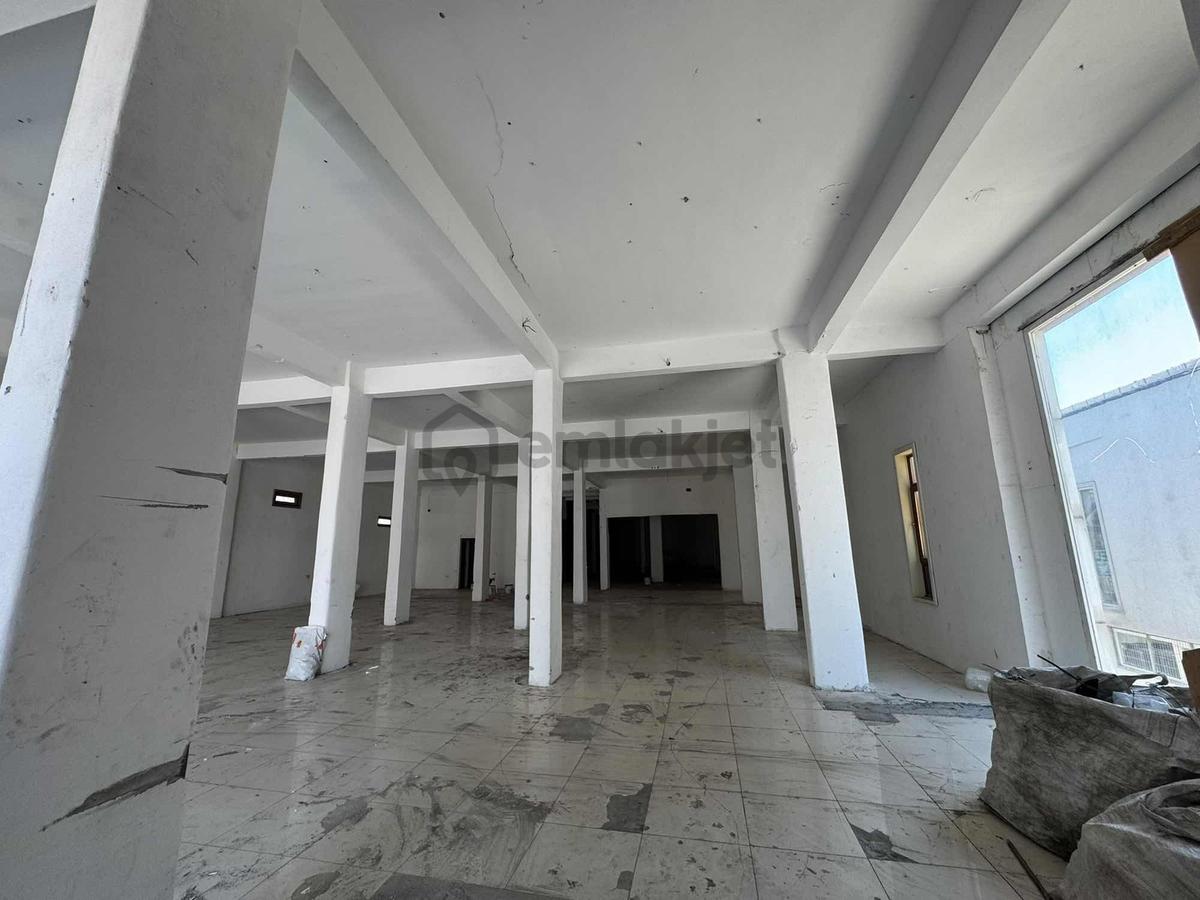 Sultanbeyli'de Düz Girişli 700 M2 Kiralık Depo - 11