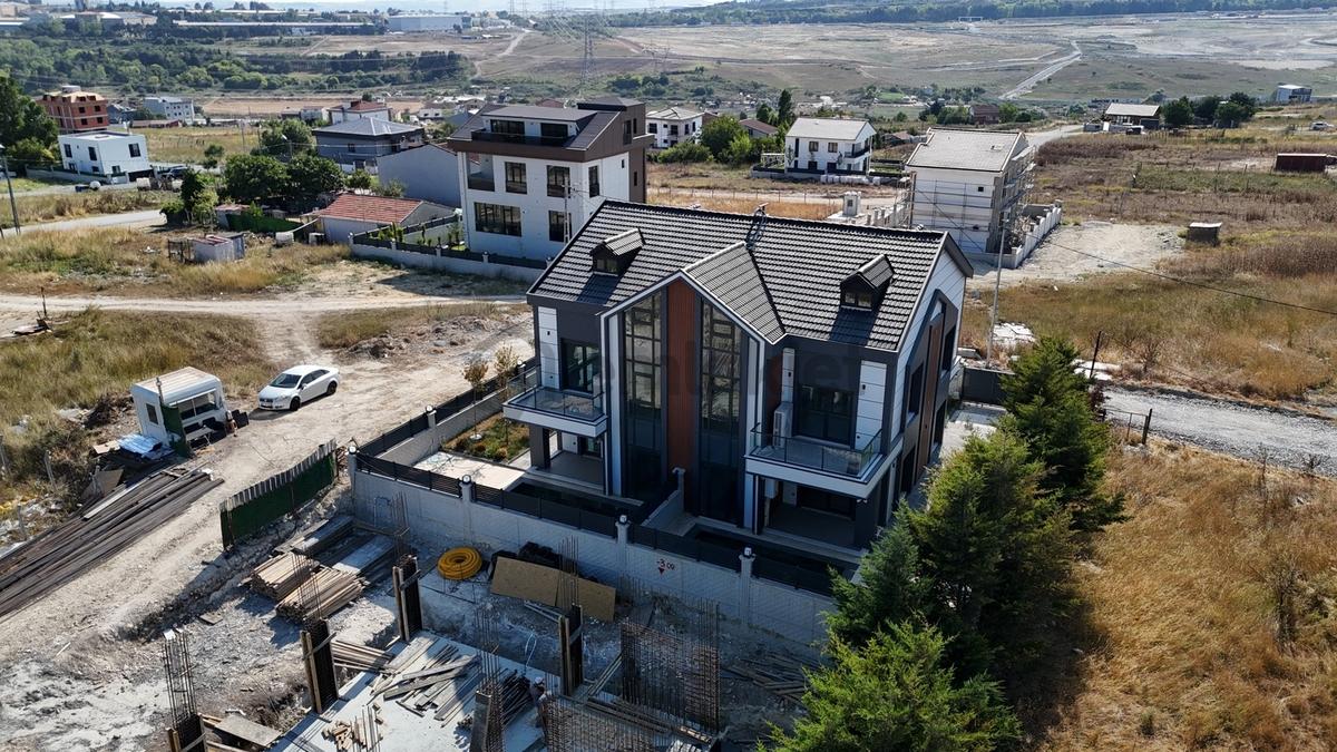 Arnavutköy Hadımköy De Satılık Müstakil Lüks Havuzlu Villa - 32