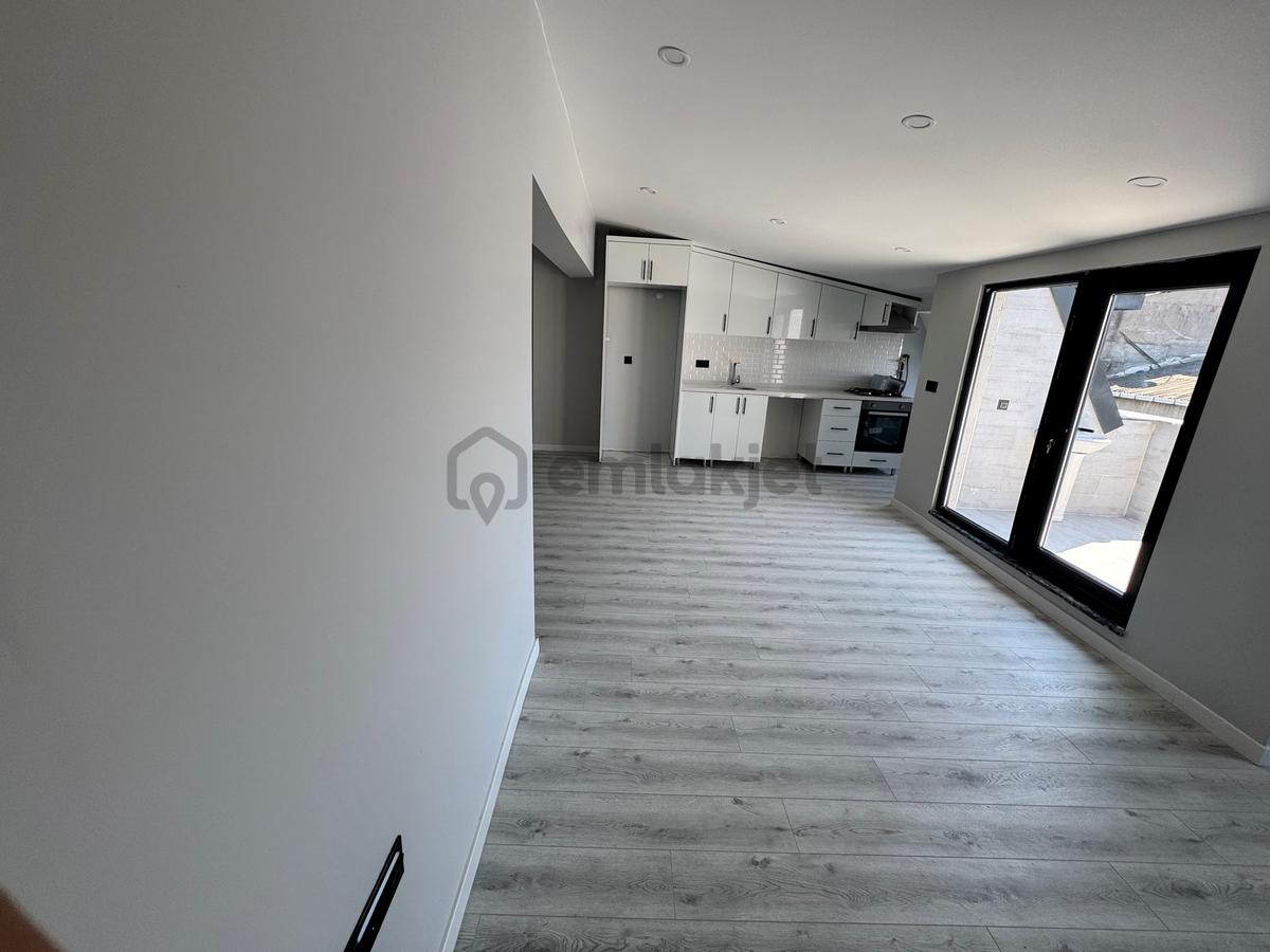 Cadde Üzeri 160 M² 5+2 Dubleks | Murat Mahallesi - 18