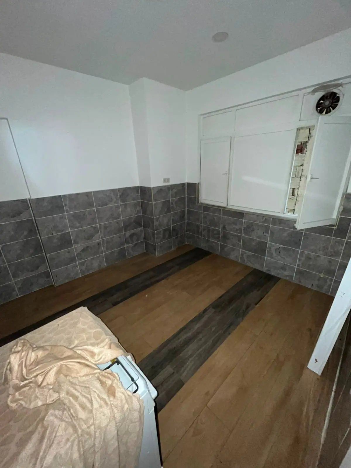 Güllük Cadde Üzeri Kiralık İş Yeri - 13