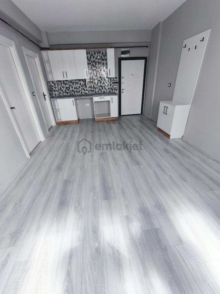 Balkonlu Geniş Daire - 5