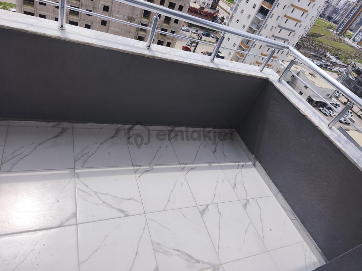 Balkonlu Geniş Daire - 7